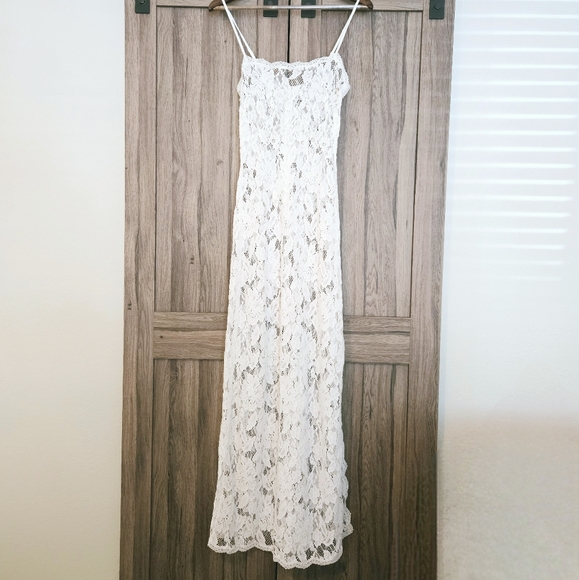 Hemant & Nandita Sheer Lace Midi Dress - Picture 3 of 8